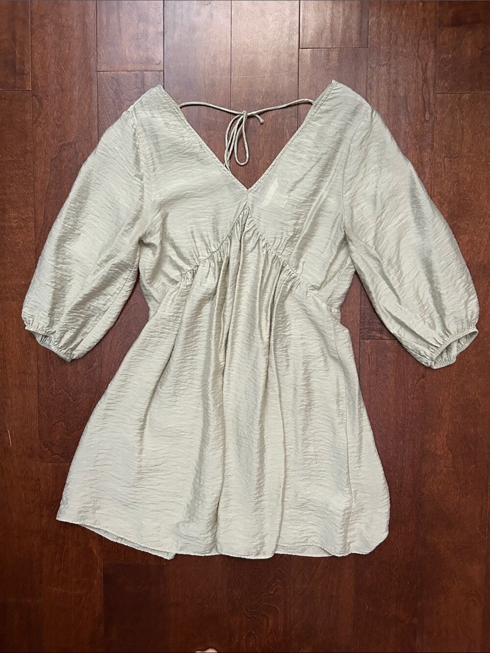 H&M Textured Light Sage V-Neck Mini Dress with Puff Sleeves, Size Small